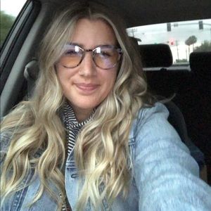 Meet your Posher, Hannah